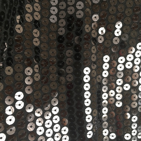 Black sequin tank - Picture 2 of 3